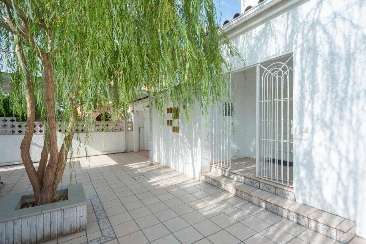 Villa Requesens On Canal إمبوريابرافا المظهر الخارجي الصورة