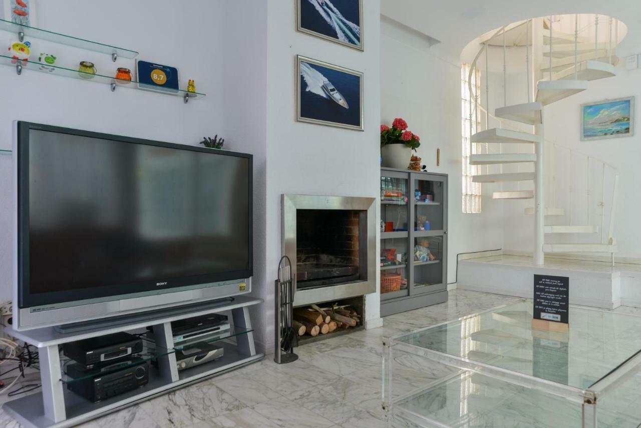 Villa Requesens On Canal إمبوريابرافا المظهر الخارجي الصورة